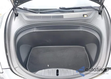 2018 Tesla Model 3 Long Range/Performance z USA, uszkodzony, nr VIN 5YJ3E1EB2JF135062